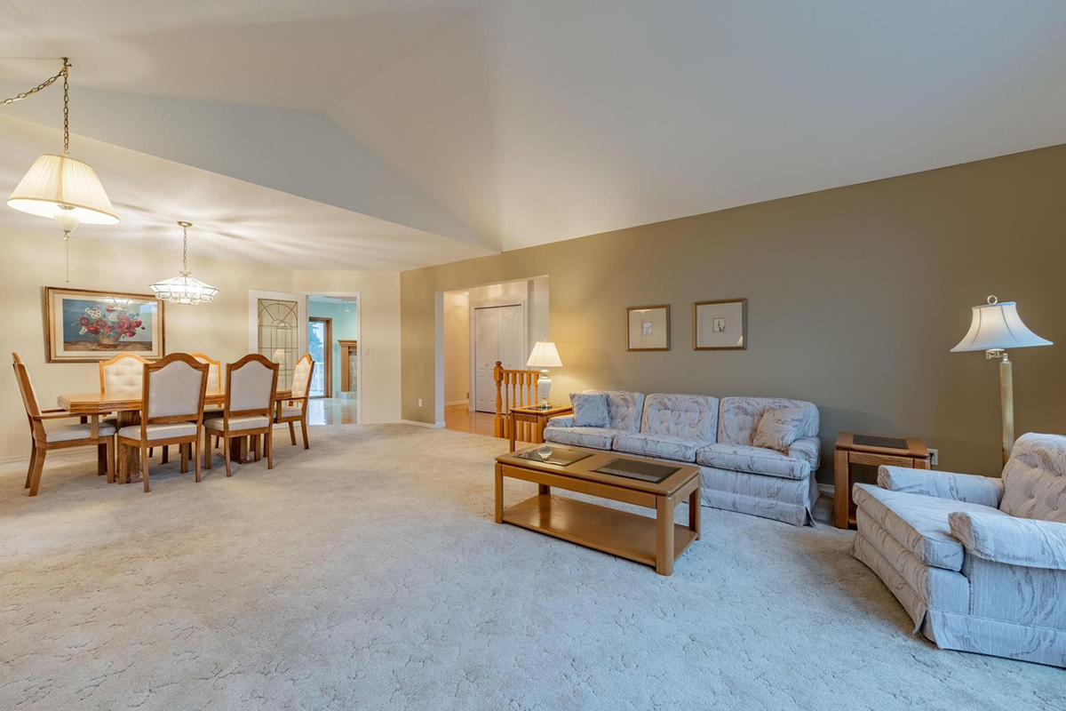 16046 10 Avenue, Surrey 13