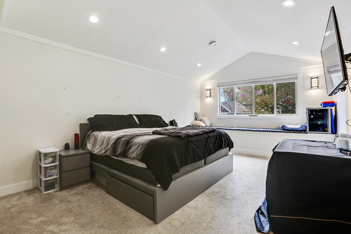 9175 216A Street, Langley 22