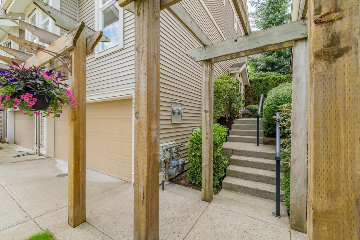 27 6588 188 Street, Surrey 3