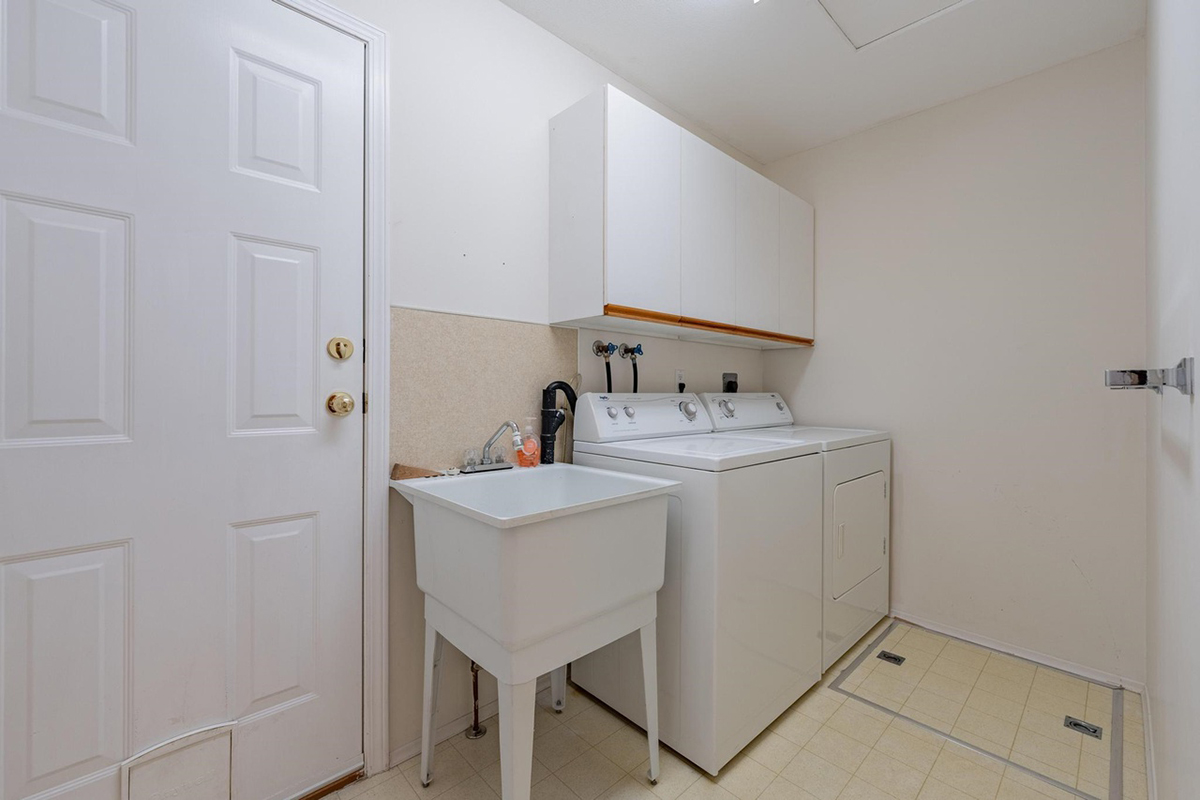 16046 10 Avenue, Surrey 30