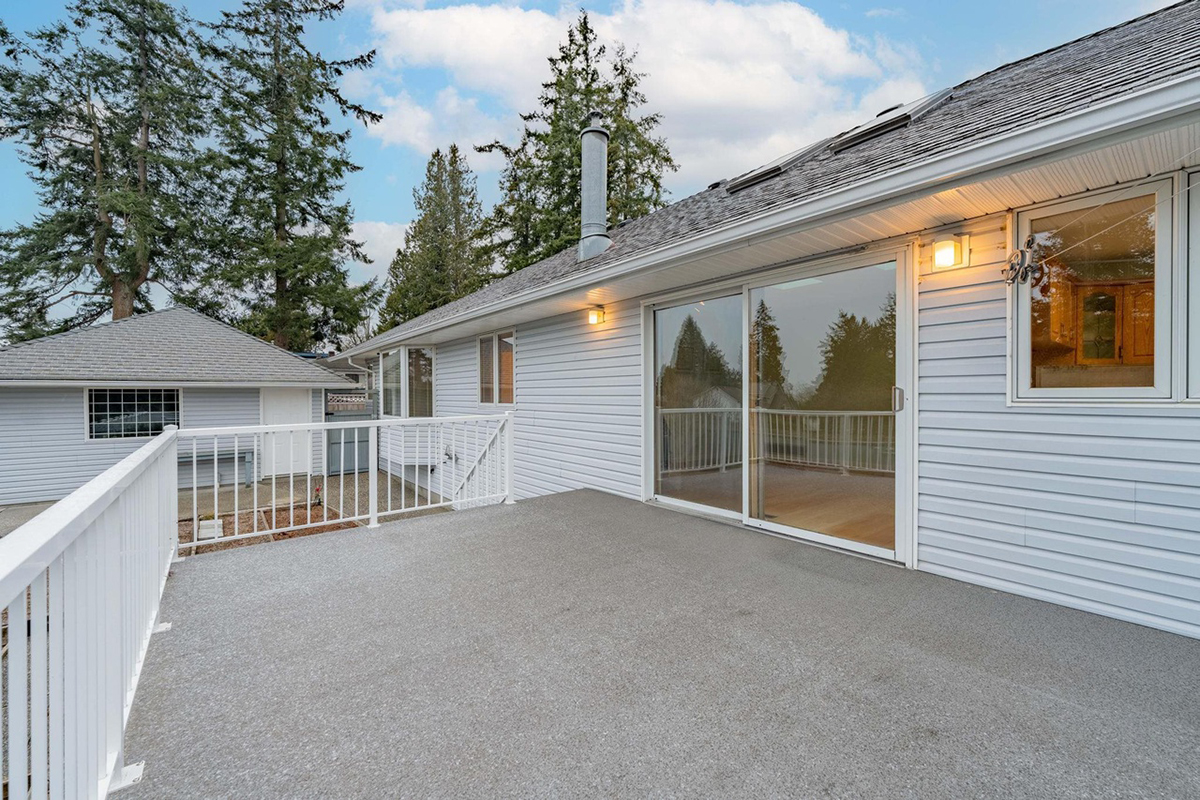 16046 10 Avenue, Surrey 7