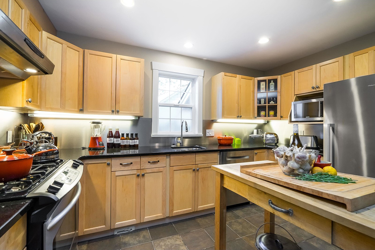 9147 Queen Street, Langley 11