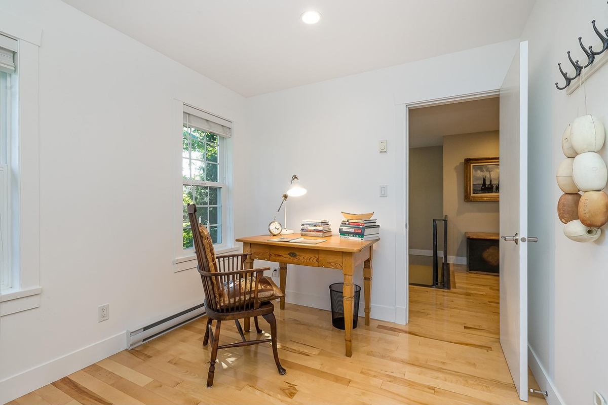 9147 Queen Street, Langley 23