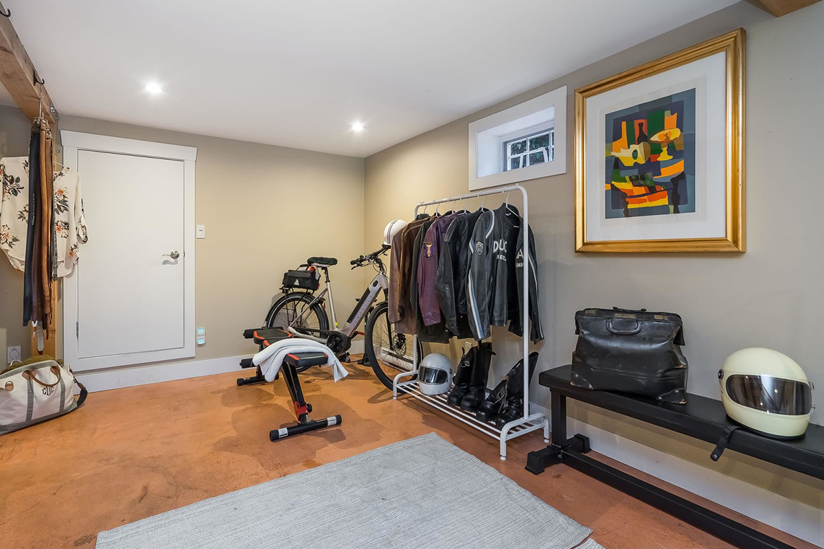 9147 Queen Street, Langley 27