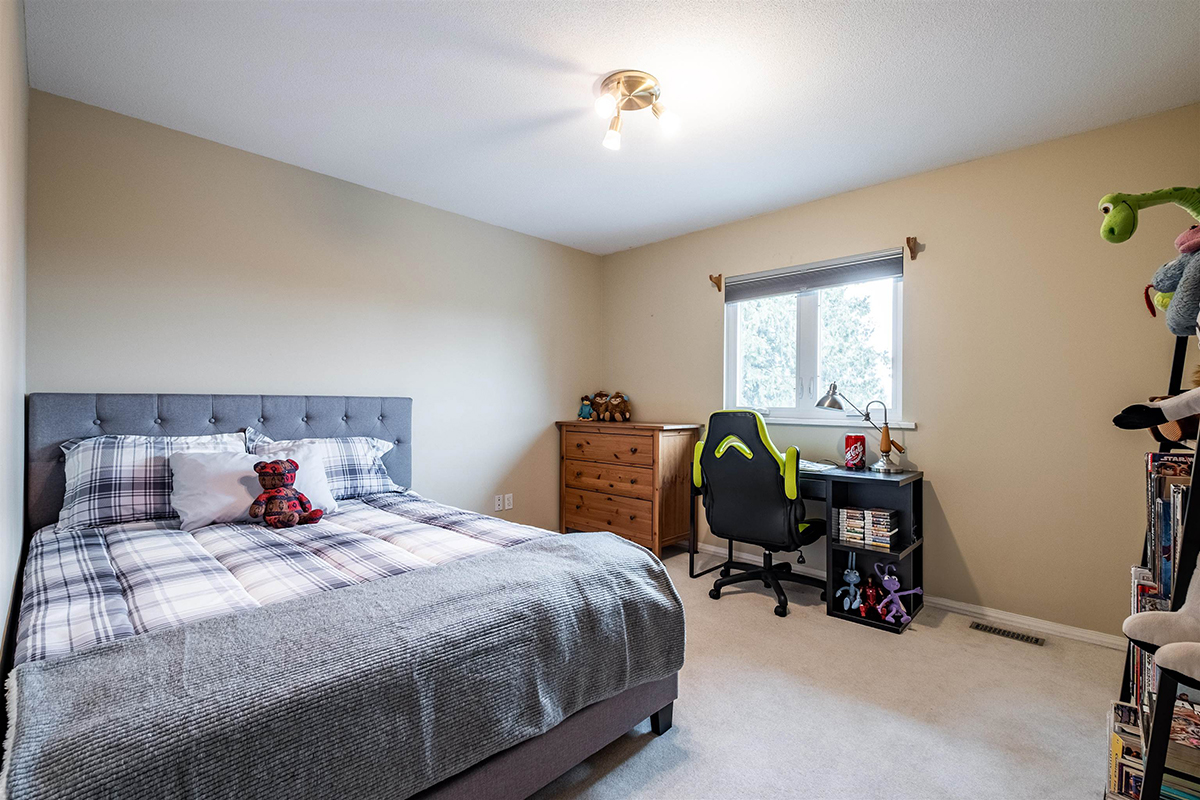 5846 189 Street, Surrey 26