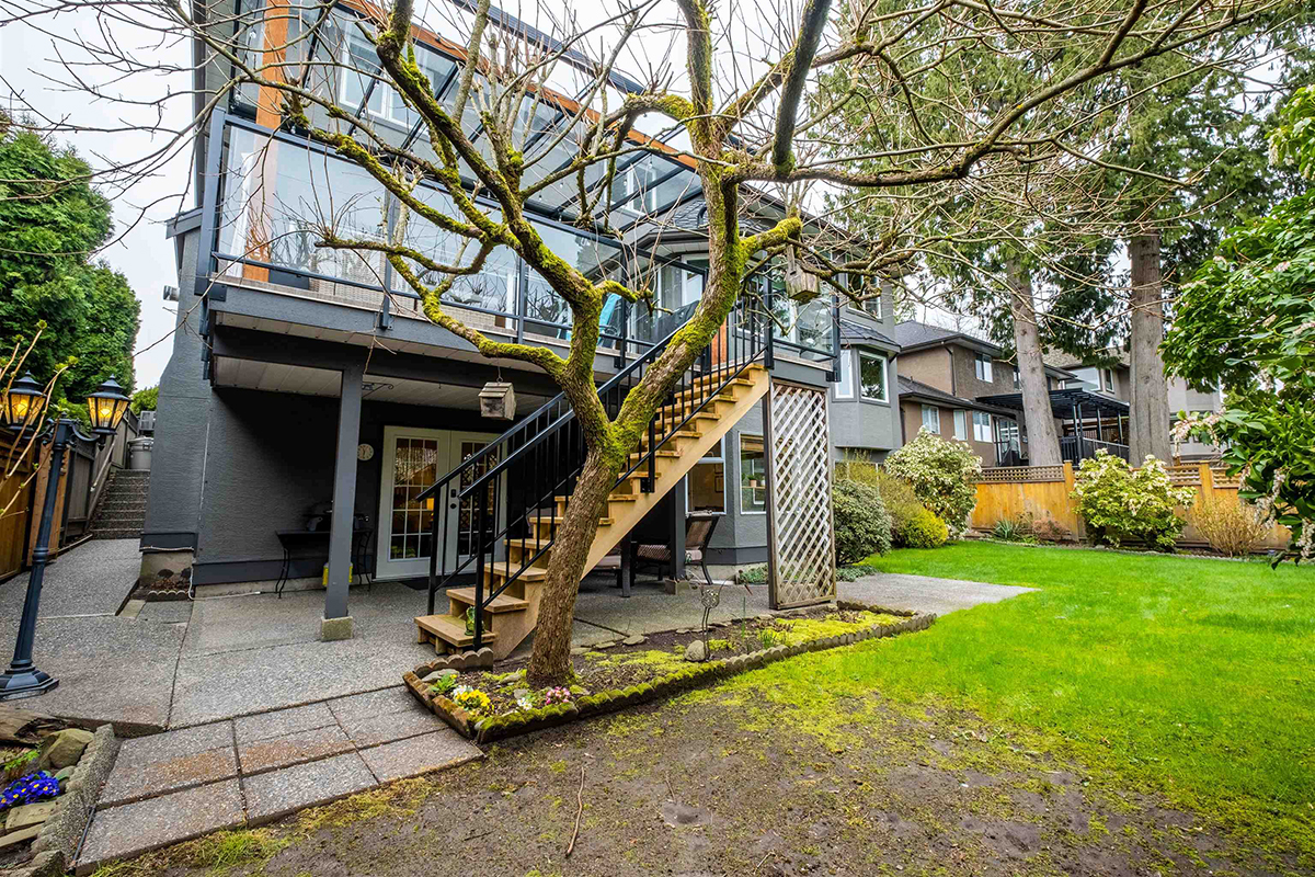5846 189 Street, Surrey 37