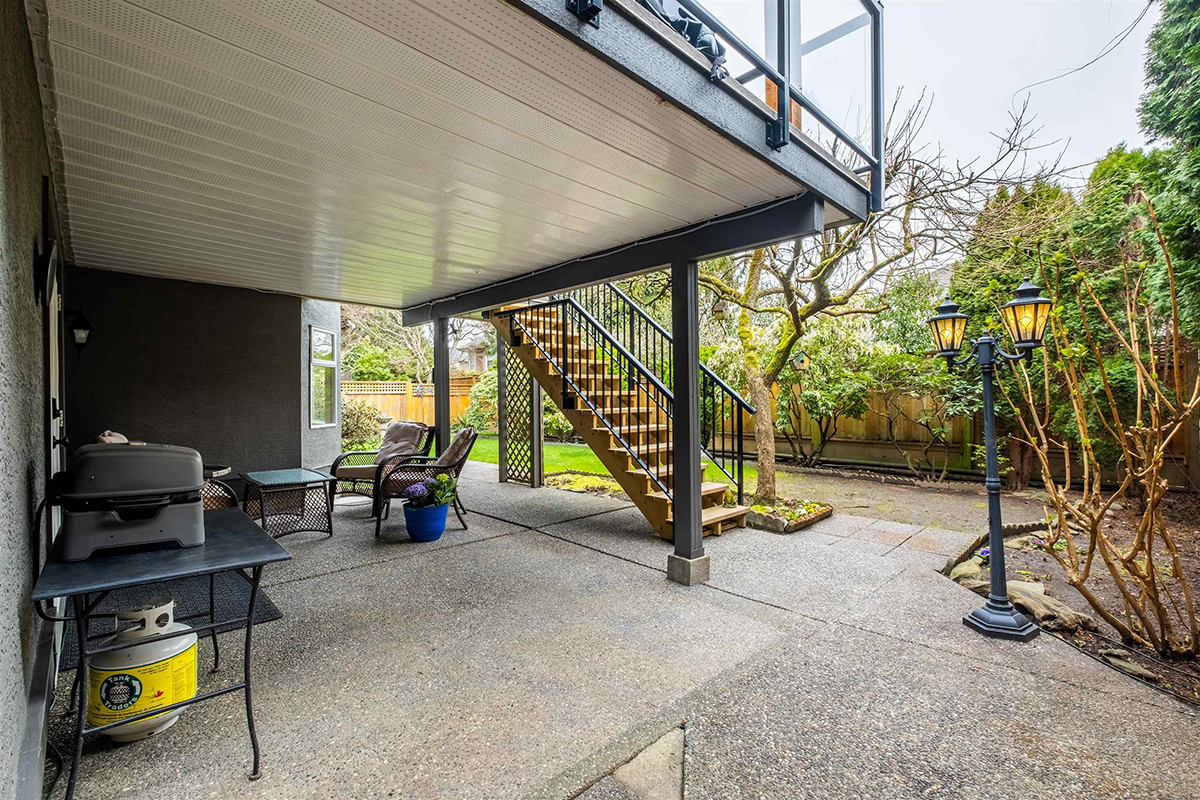 5846 189 Street, Surrey 40