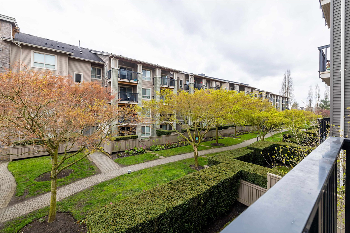 203 5655 210A Street, Langley 22
