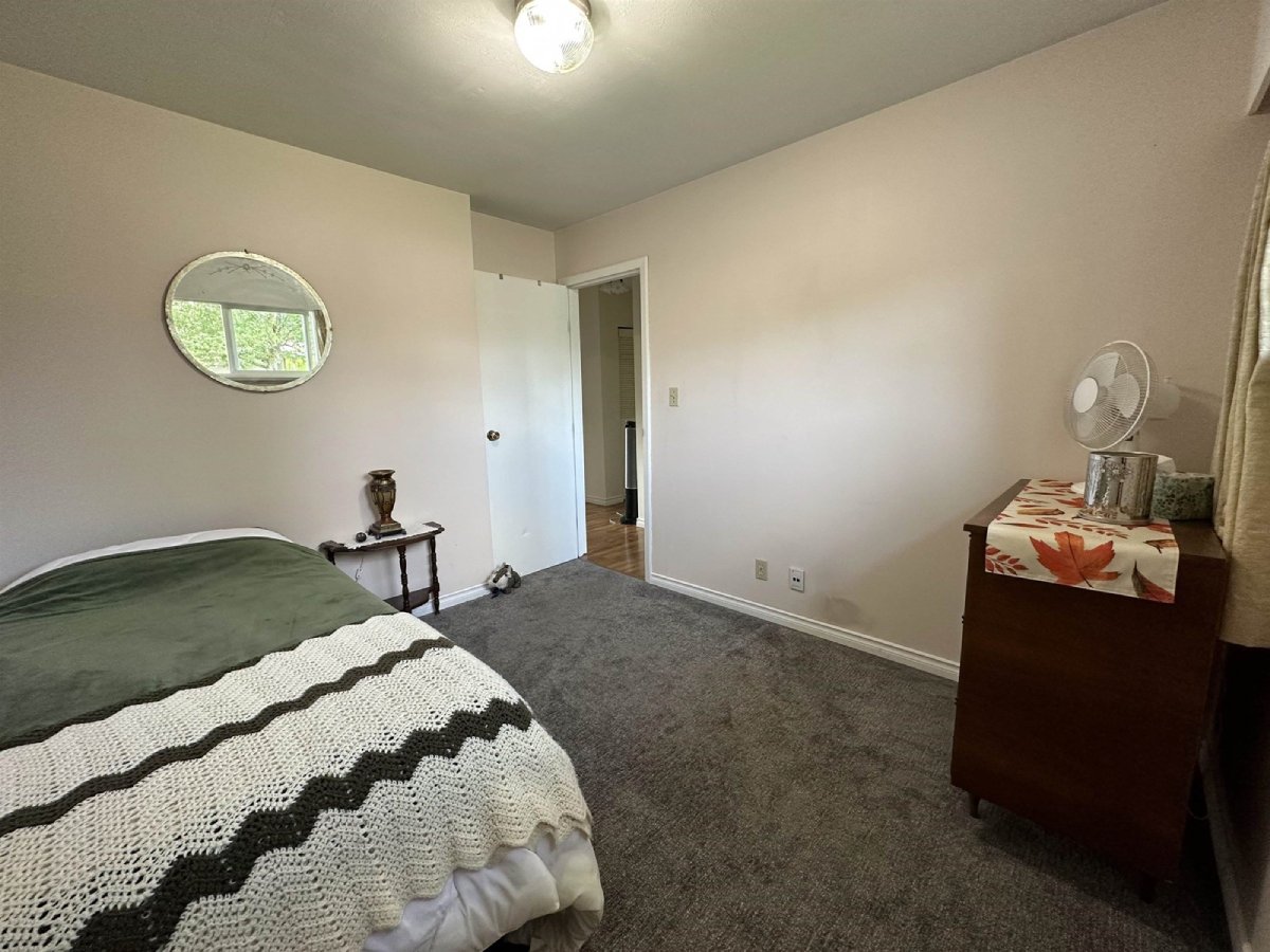 8920 Bartlett Street, Langley 12