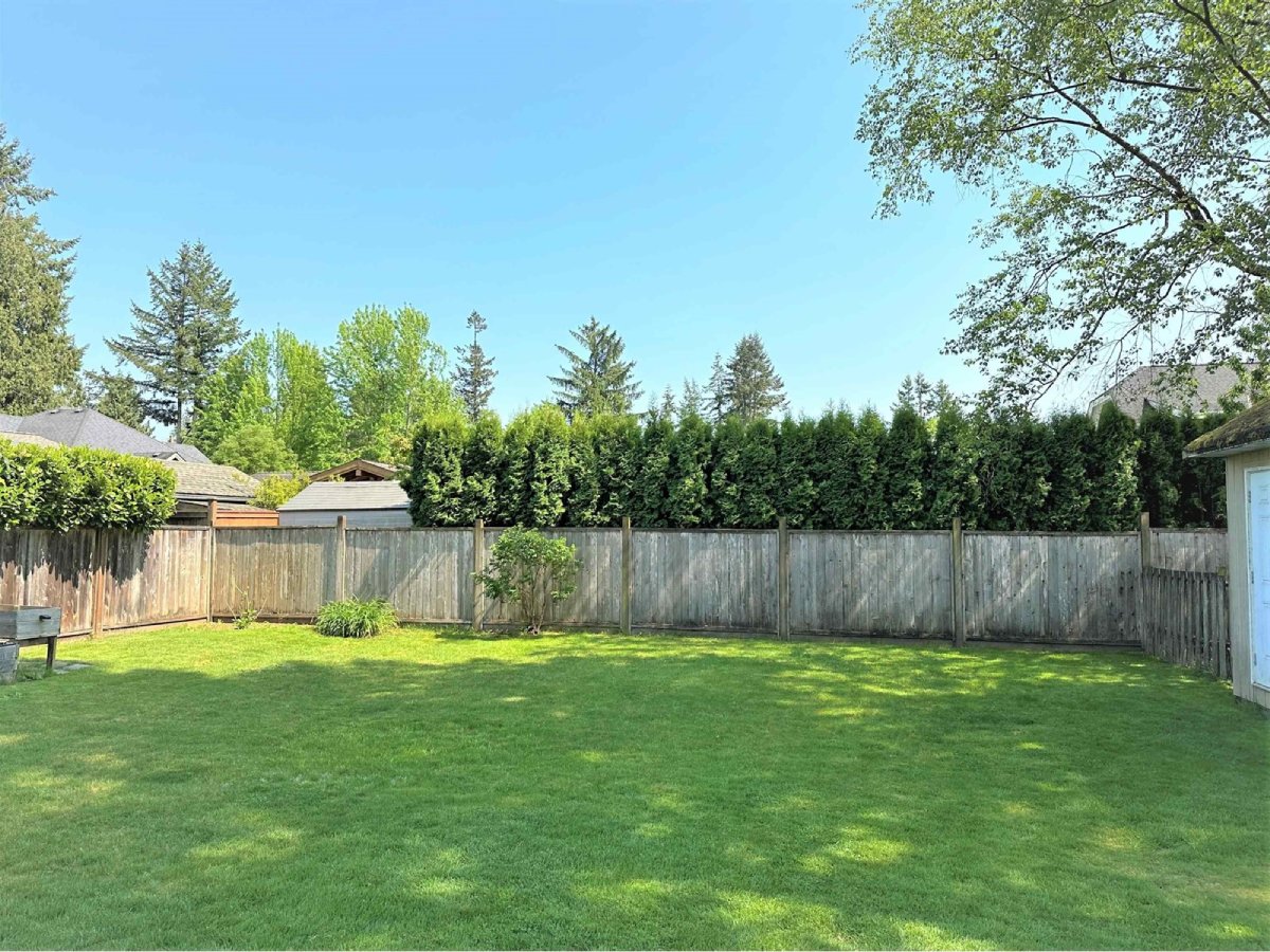 8920 Bartlett Street, Langley 27