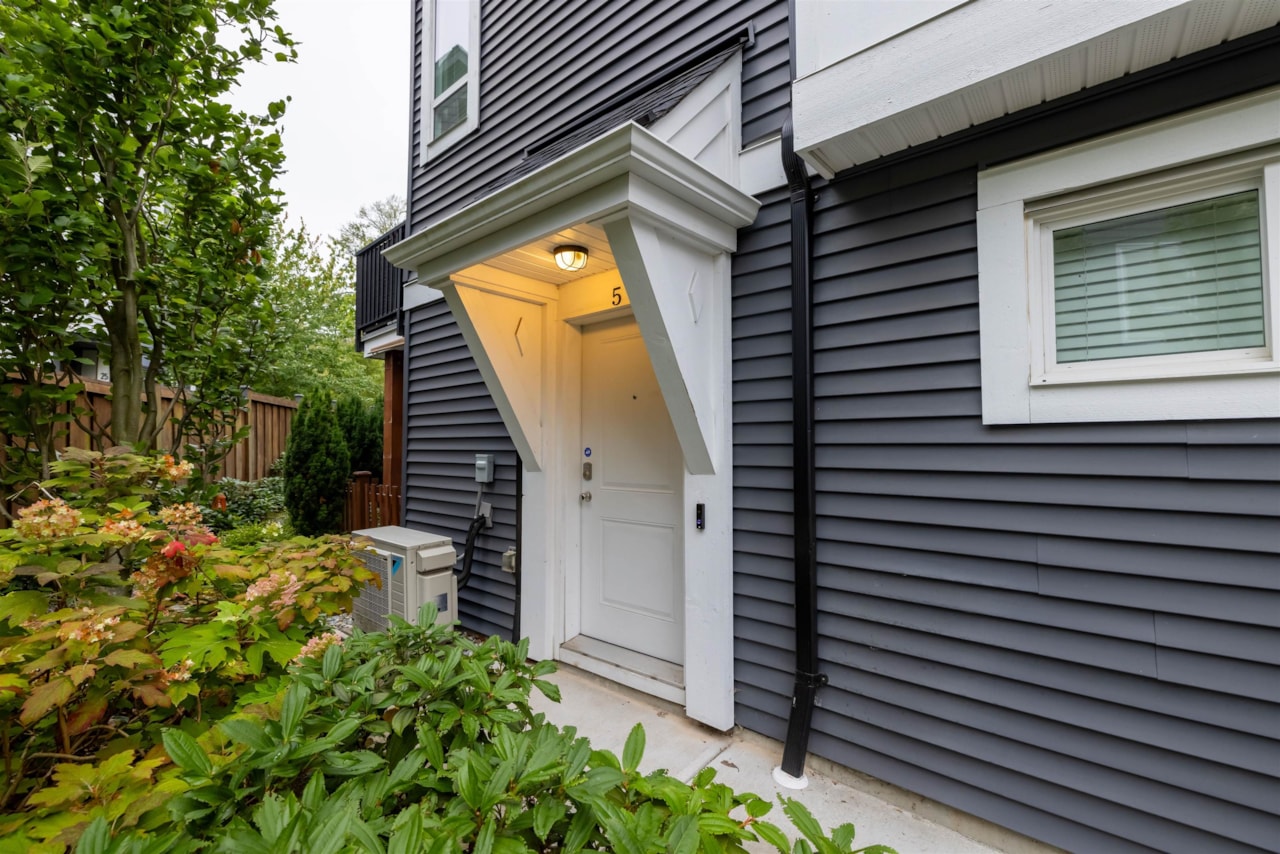 5 6479 192 STREET, SURREY 4