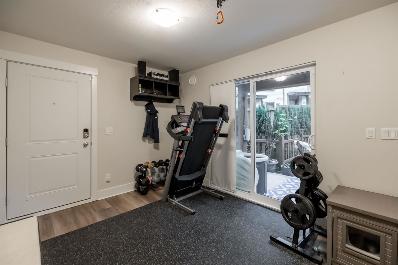 5 6479 192 STREET, SURREY 7