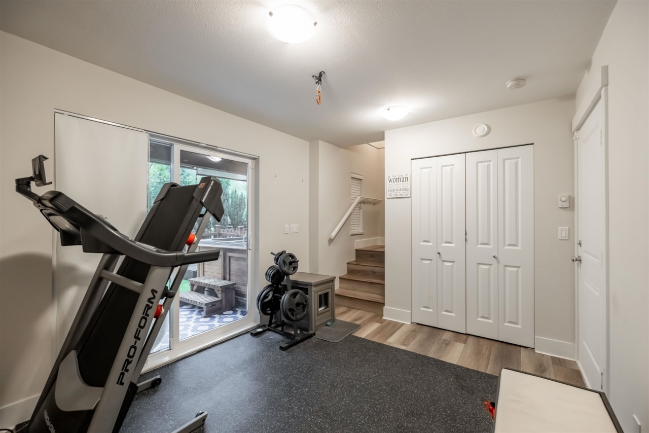 5 6479 192 STREET, SURREY 8