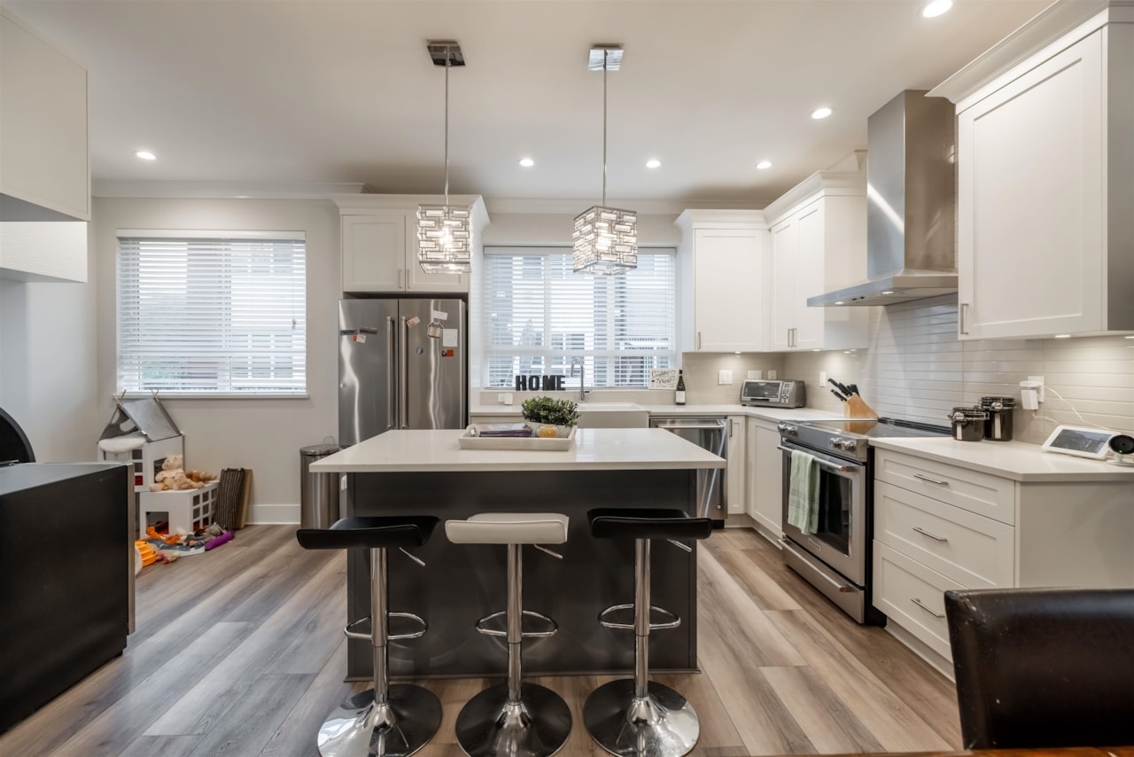 5 6479 192 STREET, SURREY 17
