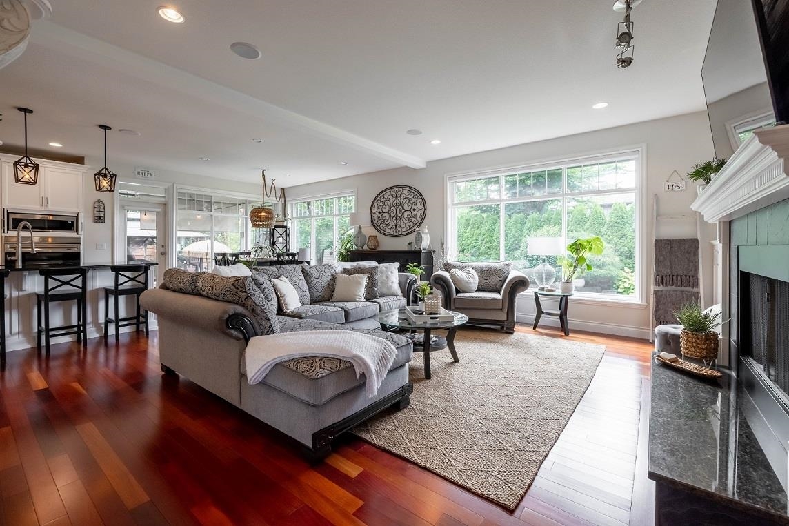 23339 Francis Avenue, Langley 16