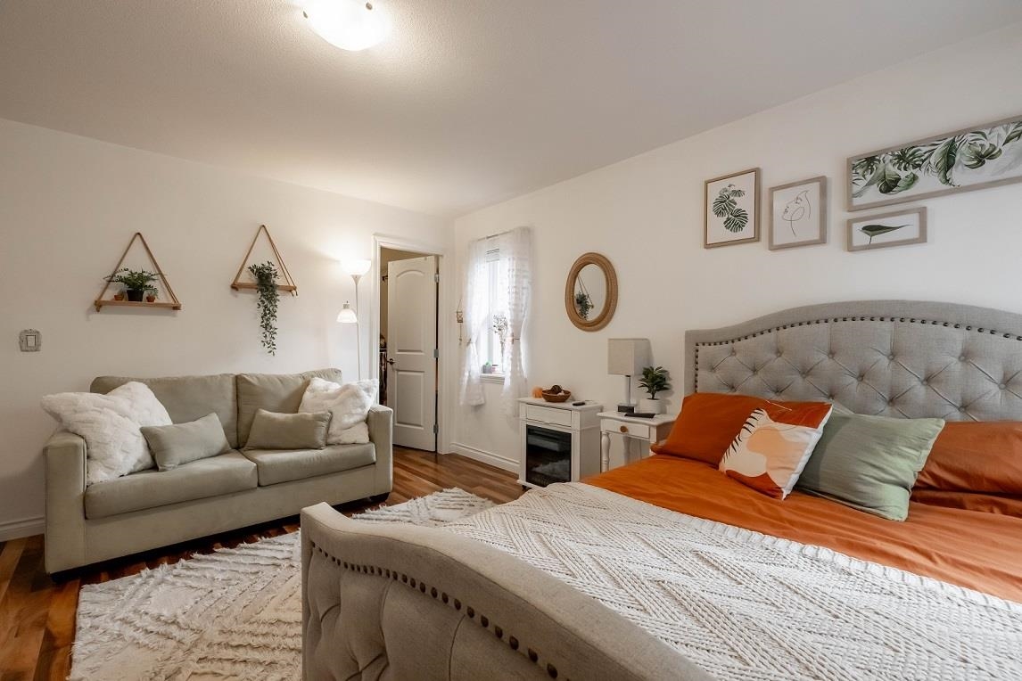 23339 Francis Avenue, Langley 26