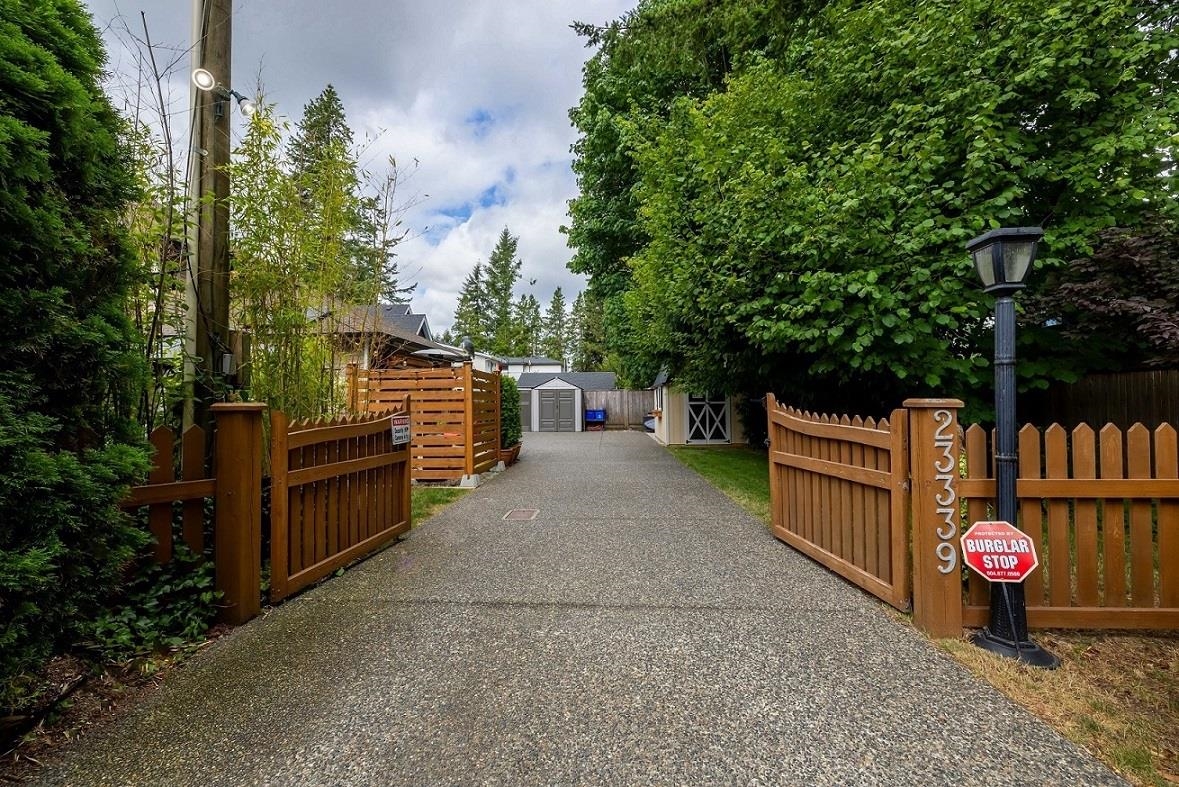 23339 Francis Avenue, Langley 9