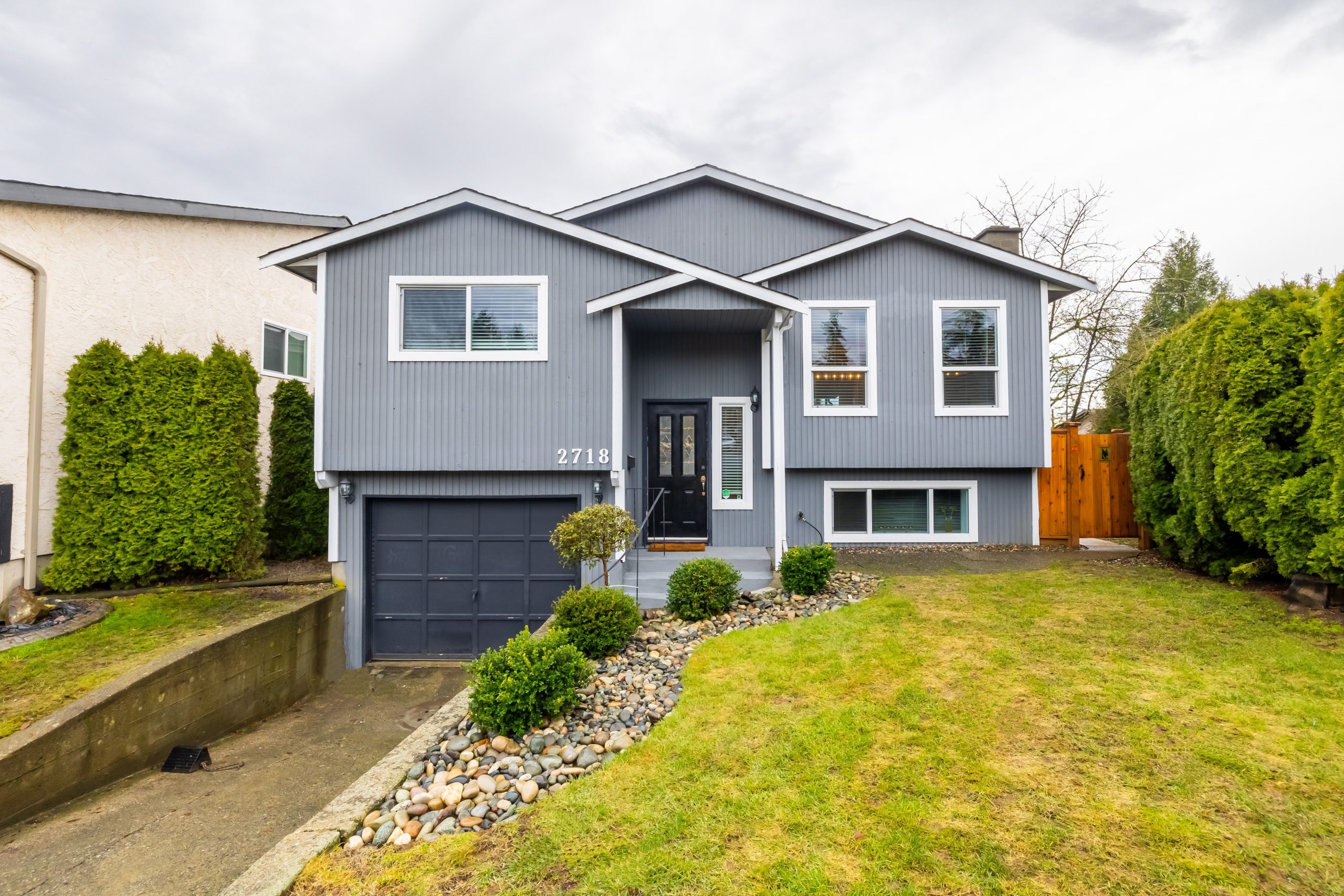 2718 WARREN PLACE