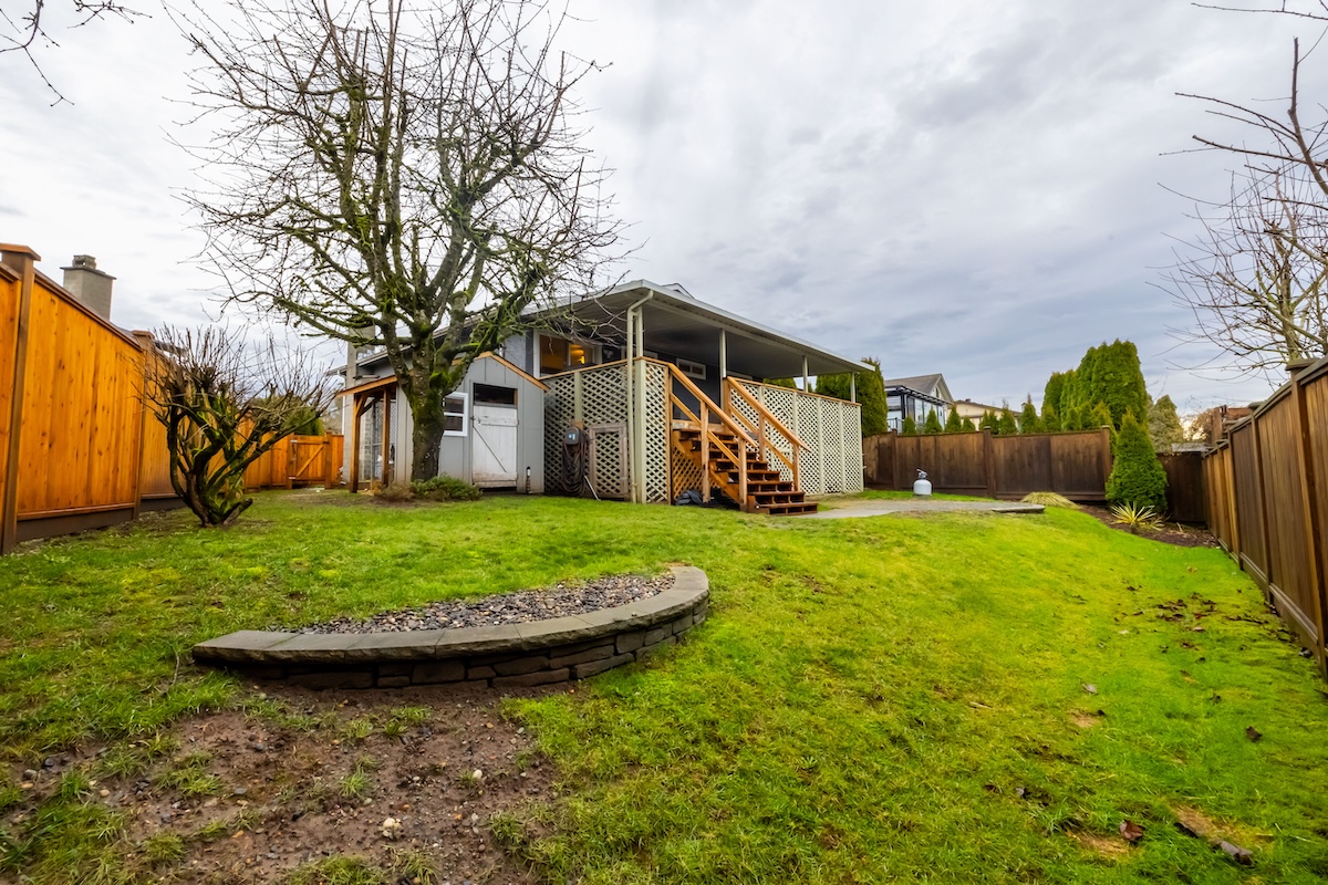 2718 WARREN PLACE 8