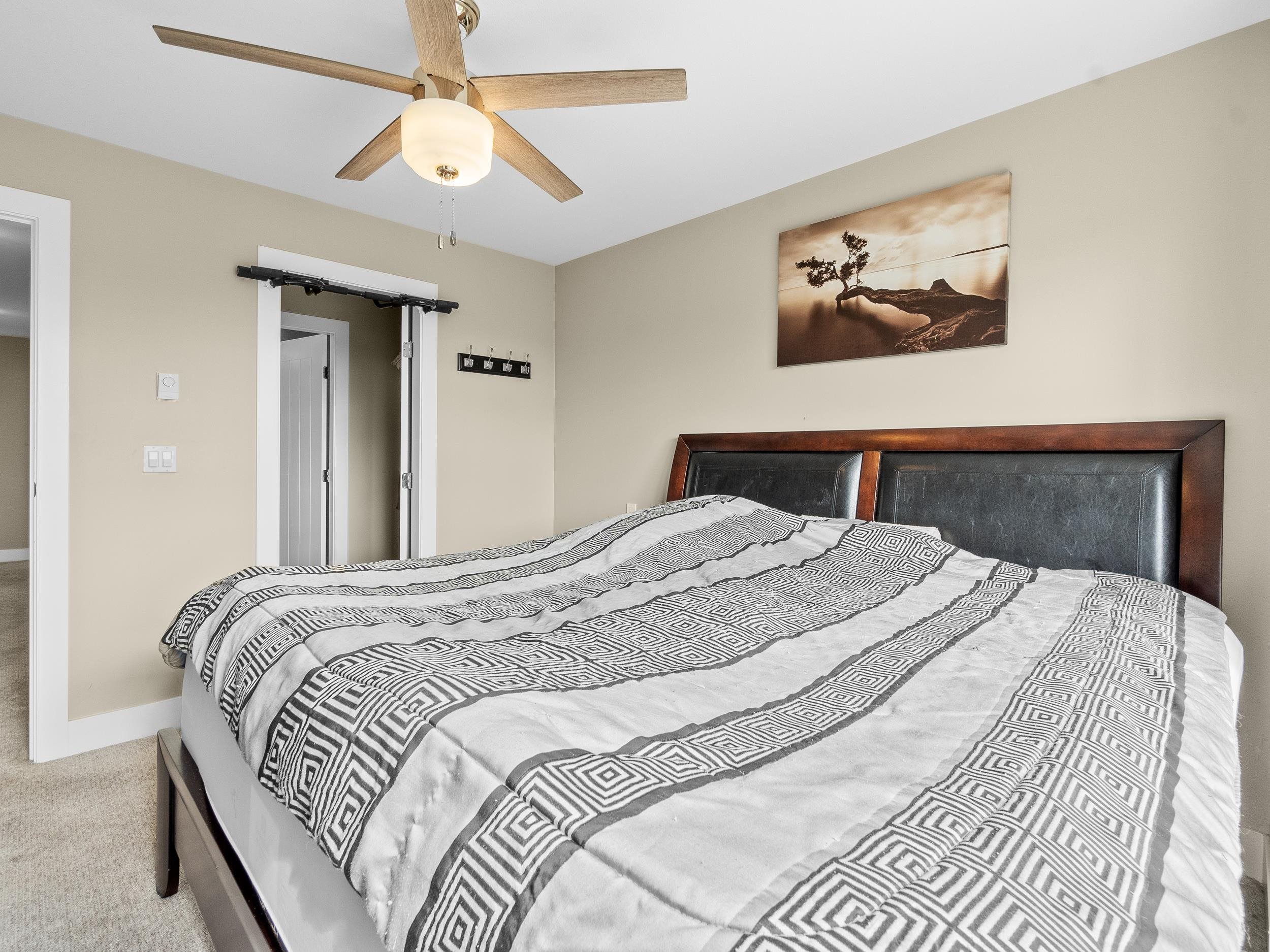 21 19433 68 AVENUE 22